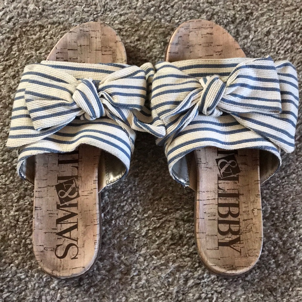 Sam & Libby Neveda bow Slides